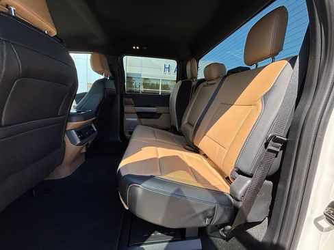 Used 2025 Ford F250 Lariat w/ Chrome Package AWD/4WD image 14