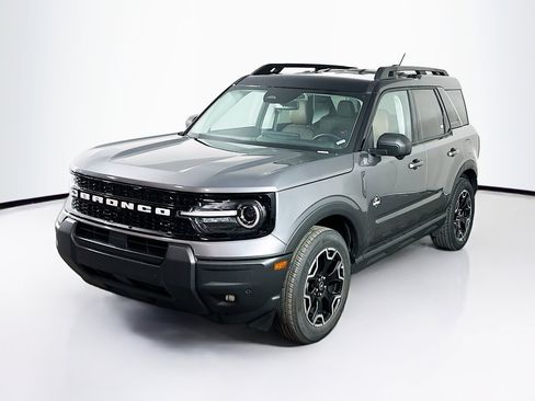 Used 2025 Ford Bronco Sport Outer Banks w/ Outer Banks Tech Package+ AWD/4WD image 3