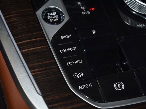 Certified 2024 BMW X7 M60i w/ Executive Package image 15