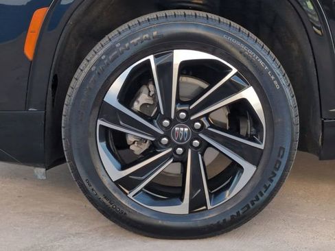 Used 2025 Buick Enclave Sport Touring AWD/4WD image 38