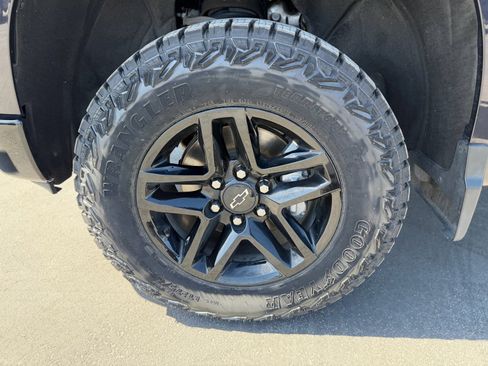 Used 2023 Chevrolet Silverado 1500 Custom Trail Boss image 30