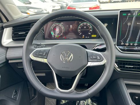 New 2026 Volkswagen Tiguan SE image 20