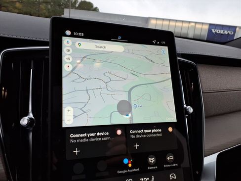 New 2026 Volvo XC90 T8 Plus w/ Protection Package Premier image 17