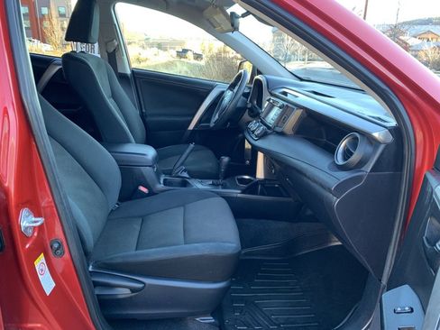 Used 2017 Toyota RAV4 LE image 25