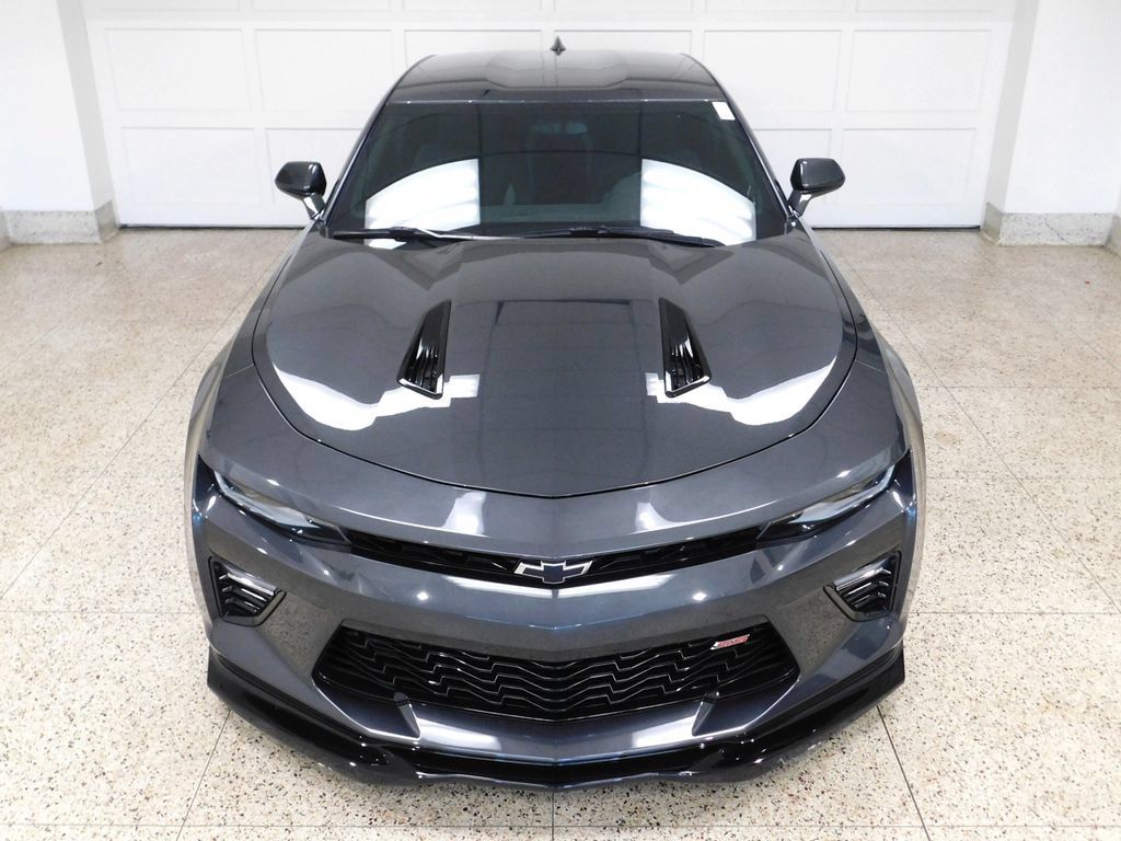 Used 2018 Chevrolet Camaro SS RWD image 12