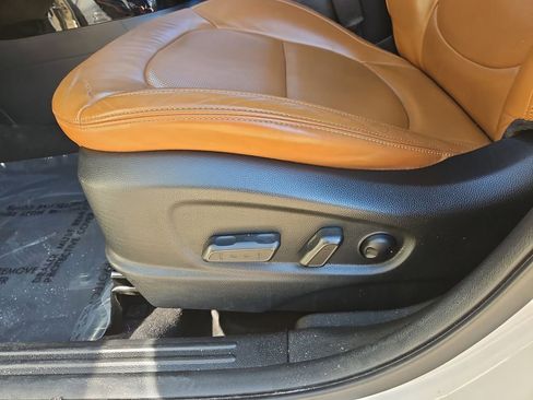 Used 2015 Kia Soul ! w/ Sun & Sound Package image 16