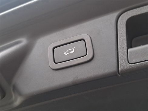 Used 2020 Land Rover Range Rover Velar R-Dynamic S image 12