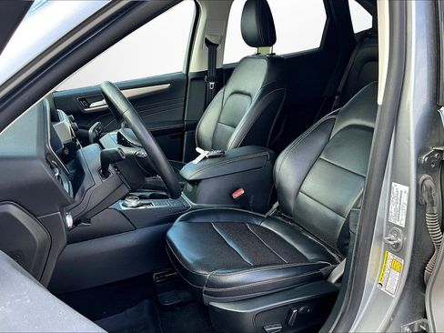 Used 2022 Ford Escape SEL w/ Technology Package image 16