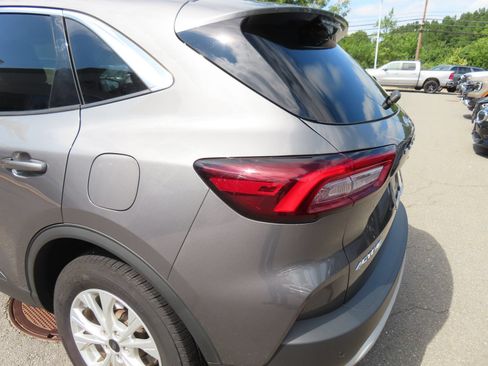 Used 2023 Ford Escape Active w/ Tech Pack #1 AWD/4WD image 10