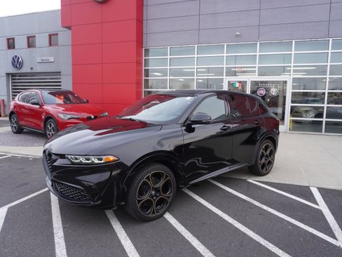 New 2025 Alfa Romeo Tonale image 3