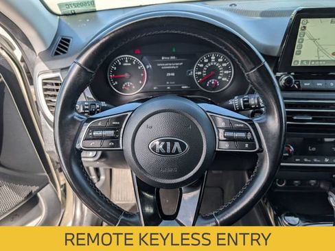 Used 2021 Kia Seltos SX w/ SX Sunroof Package AWD/4WD image 14