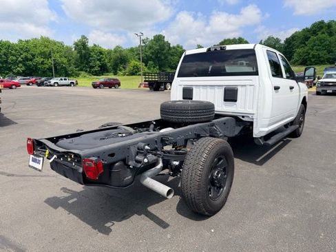 Used 2025 RAM 3500 Tradesman w/ Safety Group AWD/4WD image 3