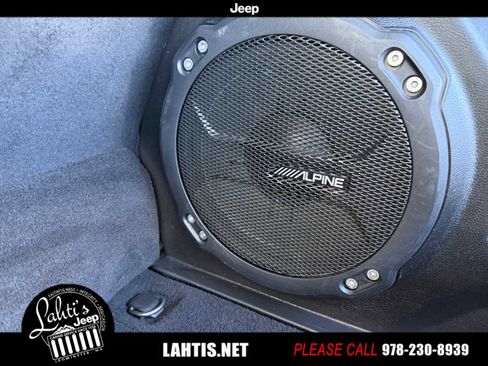 Used 2022 Jeep Wrangler Unlimited Sahara image 30