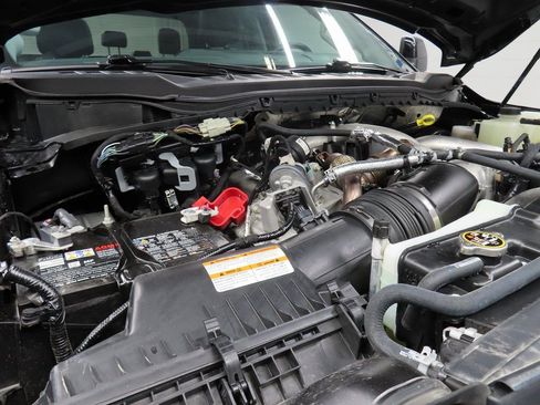 Used 2025 Ford F250 Lariat w/ Black Appearance Package image 29