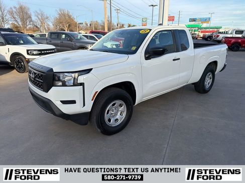 Used 2023 Nissan Frontier S image 11