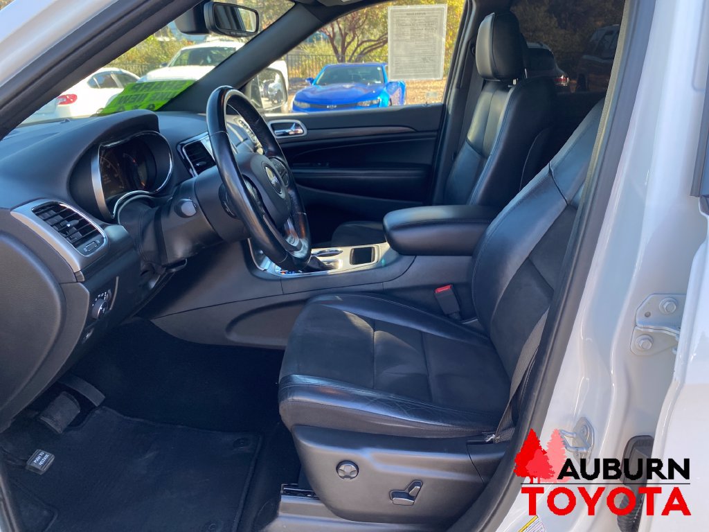 Used 2020 Jeep Grand Cherokee Altitude AWD/4WD image 11