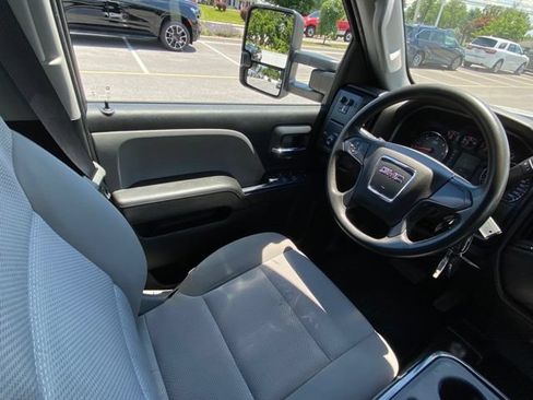 Used 2018 GMC Sierra 2500 4x4 Double Cab w/ Sierra Convenience Package image 25