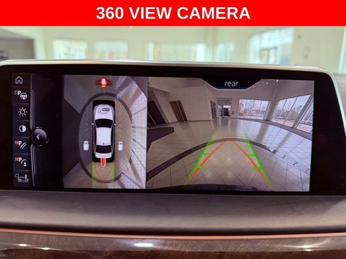 Used 2017 BMW 750i xDrive image 9