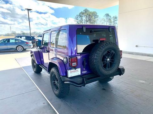 Used 2017 Jeep Wrangler Sahara image 7