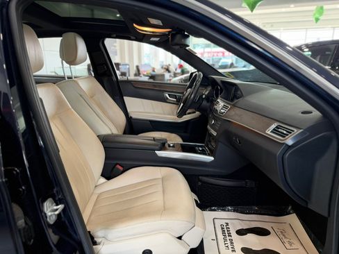 Used 2016 Mercedes-Benz E 350 4MATIC Sedan image 20