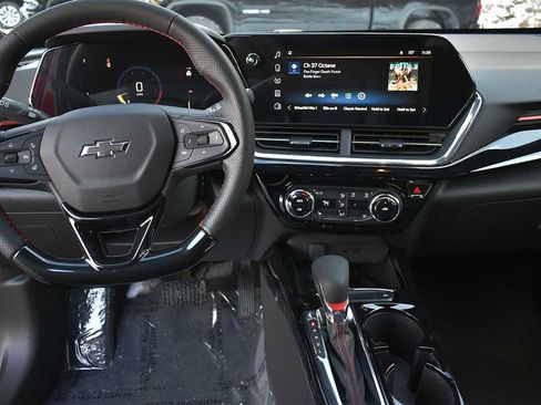 New 2026 Chevrolet Trax RS w/ Sunroof Package image 14