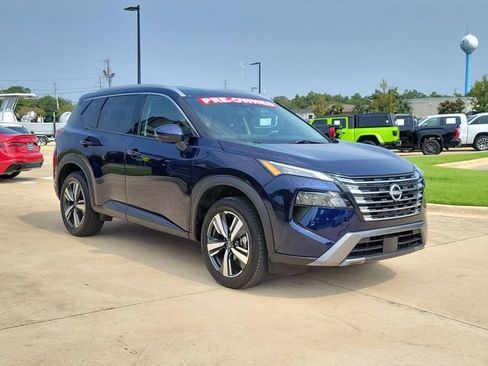 Used 2026 Nissan Rogue SL FWD image 8