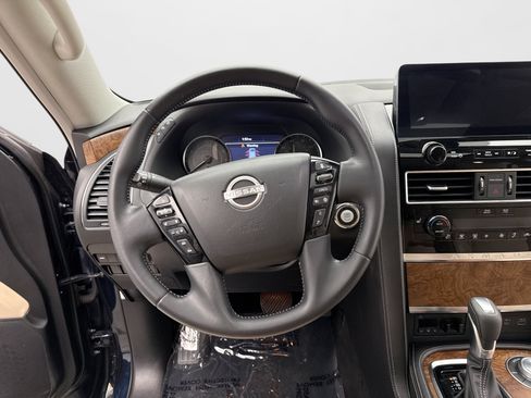 Used 2022 Nissan Armada SL w/ Captain's Chairs Package AWD/4WD image 14