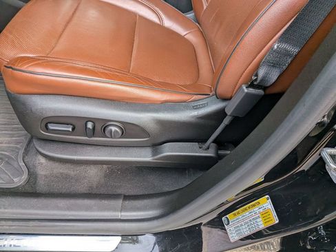 Used 2018 Chevrolet Traverse High Country AWD/4WD image 18