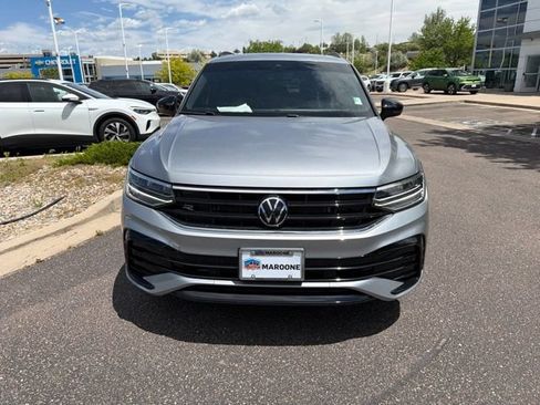 Used 2023 Volkswagen Tiguan SE R-Line AWD/4WD image 2