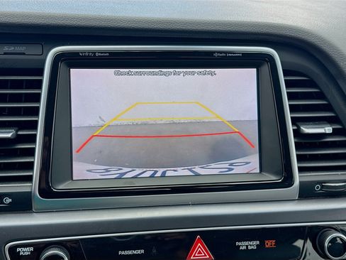 Used 2019 Hyundai Sonata Limited FWD image 10