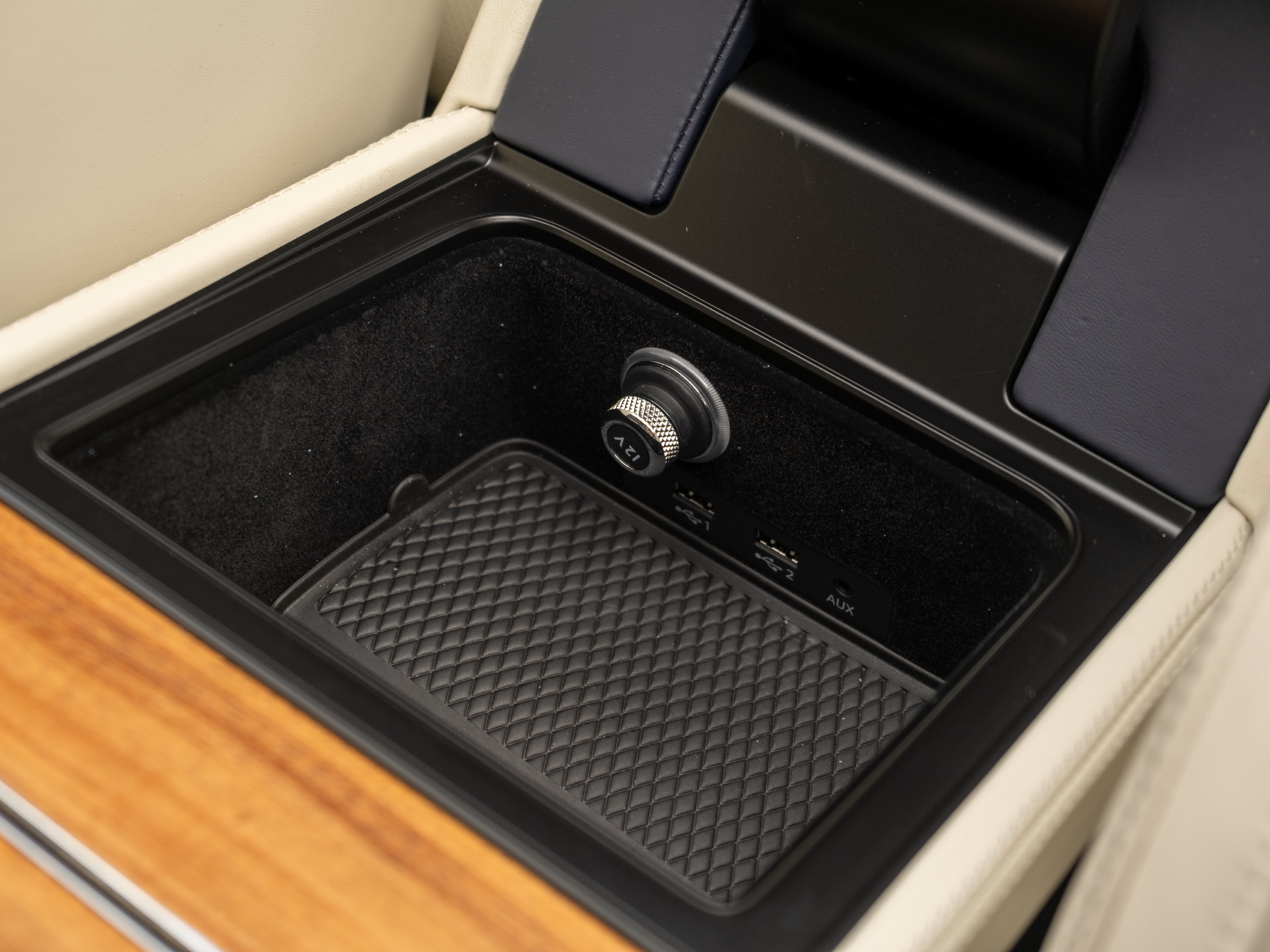 Used 2024 Bentley Continental GT AWD/4WD image 46
