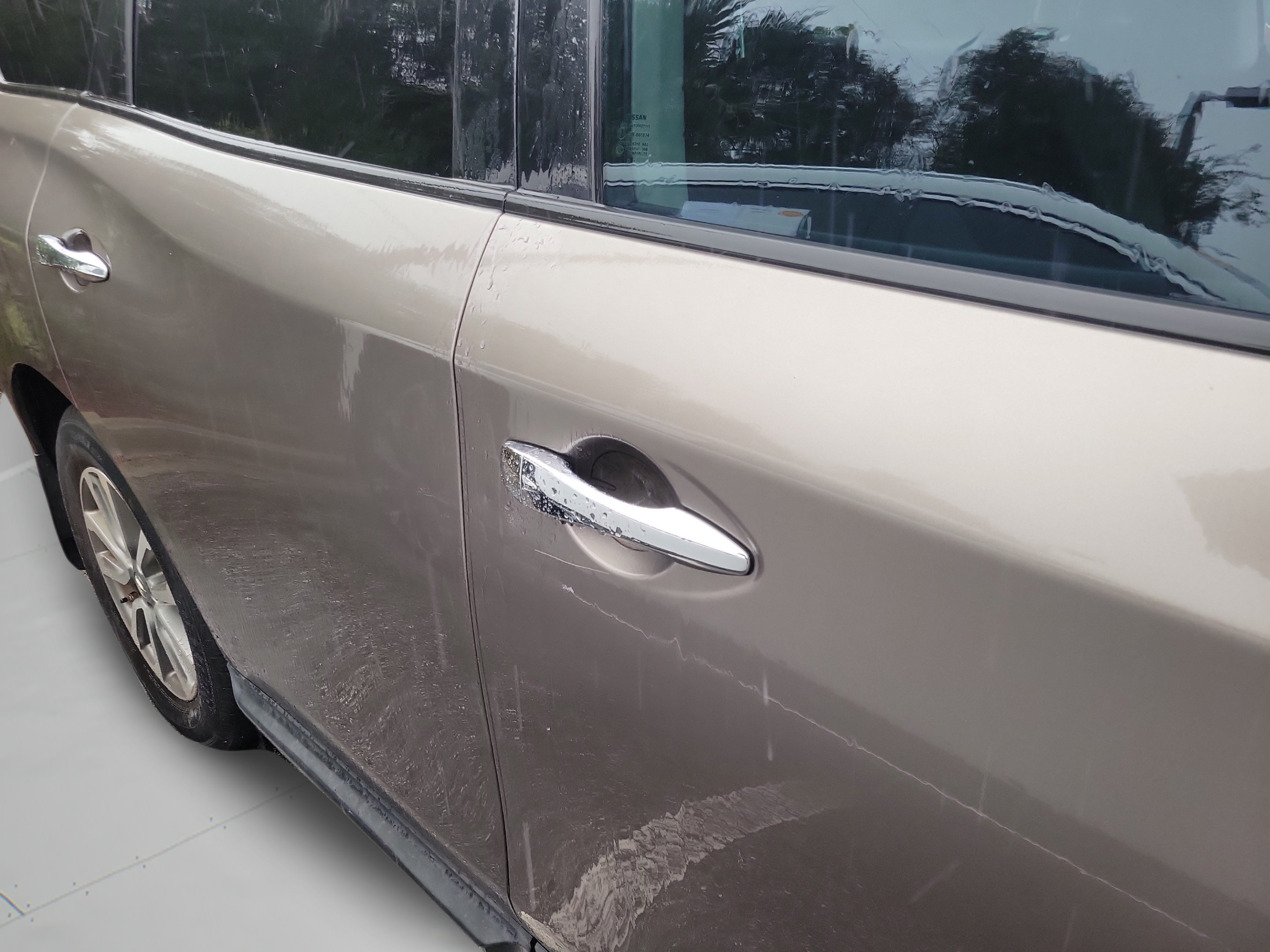 Used 2014 Nissan Pathfinder SV AWD/4WD image 13