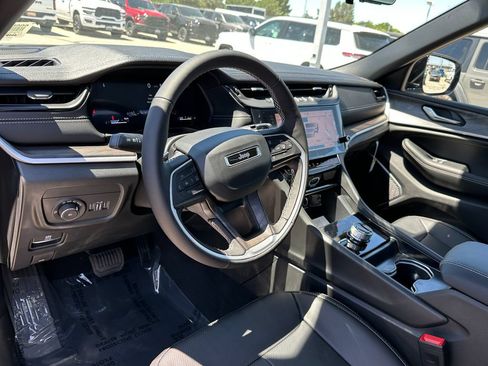 New 2026 Jeep Grand Cherokee L Limited AWD/4WD image 22