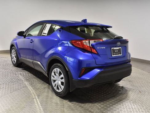 Used 2020 Toyota C-HR LE image 5