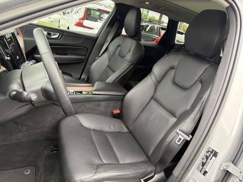 Certified 2023 Volvo XC60 B5 Plus w/ Protection Package Premier AWD/4WD image 16