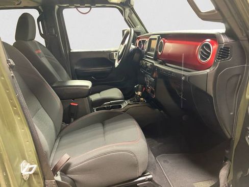 Certified 2021 Jeep Wrangler Unlimited Rubicon w/ Cold Weather Group image 17