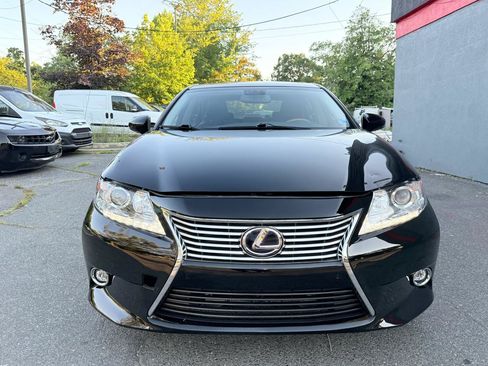 Used 2013 Lexus ES 300h w/ Luxury Pkg FWD image 9