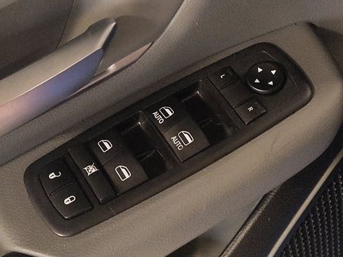 Used 2019 RAM 1500 Big Horn image 27