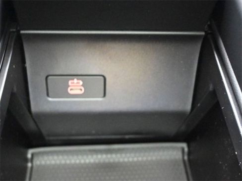 New 2026 BMW X6 xDrive40i image 4