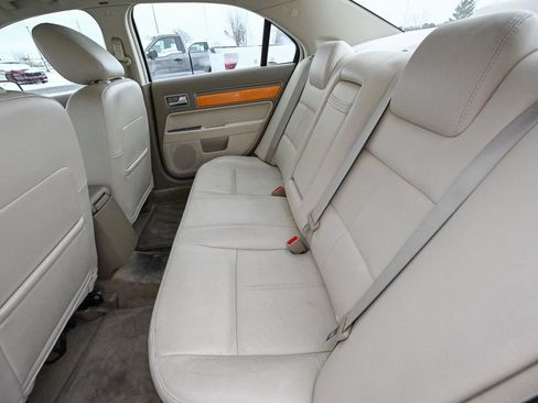 Used 2009 Lincoln MKZ image 21