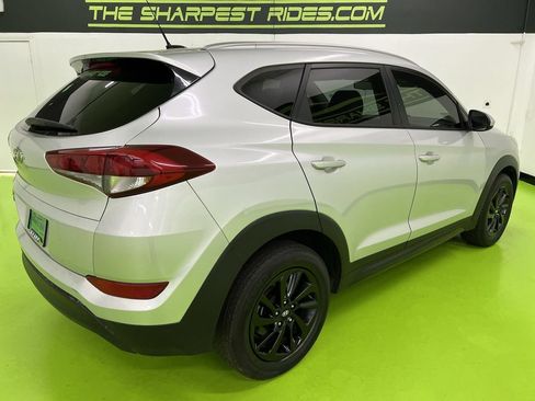 Used 2016 Hyundai Tucson SE w/ Option Group 02 FWD image 10