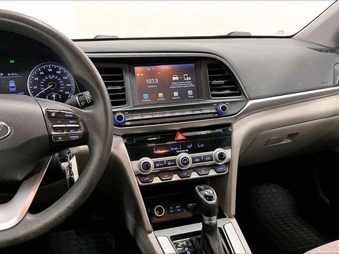 Used 2020 Hyundai Elantra SEL image 8