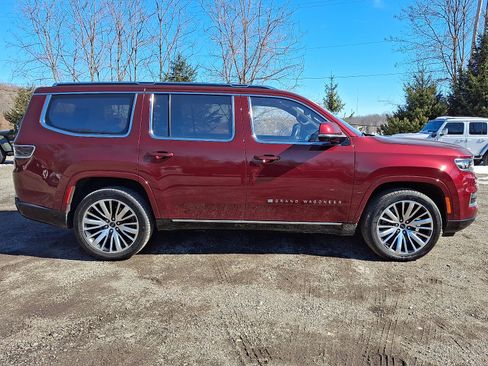 Certified 2022 Jeep Grand Wagoneer Series III image 7