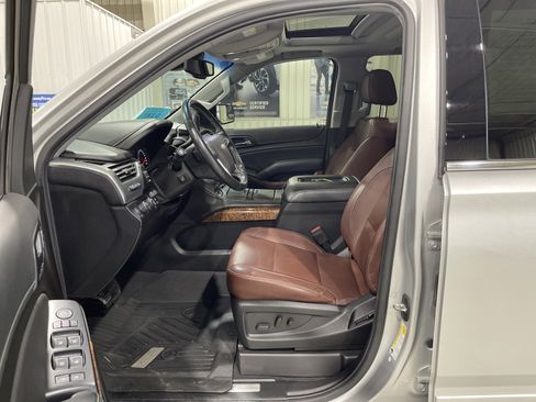 Used 2019 Chevrolet Tahoe Premier w/ Premier Plus Edition image 17