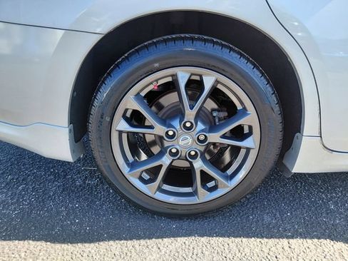 Used 2014 Nissan Maxima 3.5 S w/ Limited Edition Package FWD image 9