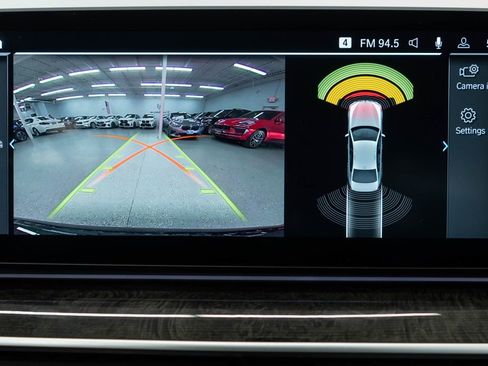 Used 2023 BMW 530e xDrive w/ Executive Package image 25