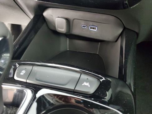 New 2026 Chevrolet Trax LT w/ LPO, Blackout Package FWD image 18