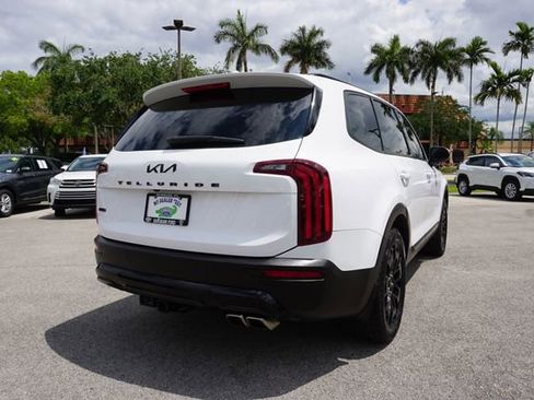 Used 2022 Kia Telluride SX w/ SX Prestige Package AWD/4WD image 7