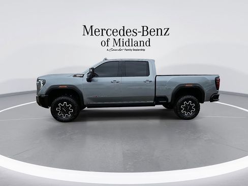 Used 2025 GMC Sierra 2500 AT4X AWD/4WD image 5
