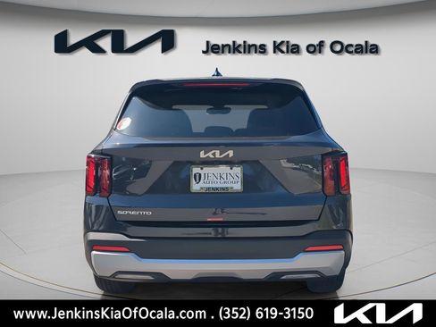 New 2026 Kia Sorento LX image 4